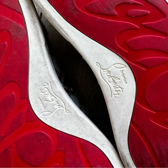 Christian Louboutin Rantus Orlato Flat High
"Tartan" Plaid | Size: 41 - Picture 9 of 16